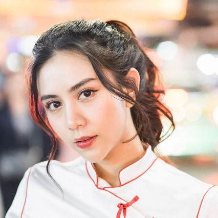 กชกร ส่งแสงเติม