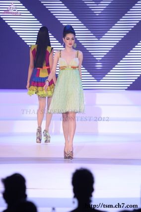 “วริศรา ยู” สาววัย 15 พกความมั่นใจ คว้า “ไทยซูเปอร์โมเดล 2012 พร้อมควบ 2 ตำแหน่งพิเศษ