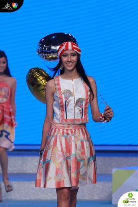 ใบหม่อน - กิตติยา จิตรภักดี ออร่าเจิด คว้าตำแหน่ง ไทยซูเปอร์โมเดล 2016