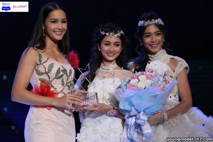 “น้องแพรไหม- ไมลิน อังสท์” สาวน้อยหน้าหวาน อายุ 15 ปี คว้าตำแหน่ง Young Model 2016 รับทุนการศึกษา 150,000 บาท