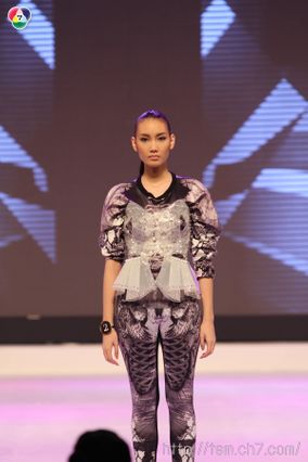 สาวน้อยวัย 17 ปี“เมลดา สุศรี”คว้าตำแหน่งไทยซูเปอร์โมเดลคอนเทสต์ 2013  พร้อมควบ 2 ตำแหน่งรางวัลพิเศษ