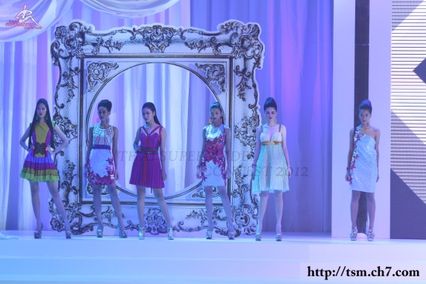 “วริศรา ยู” สาววัย 15 พกความมั่นใจ คว้า “ไทยซูเปอร์โมเดล 2012 พร้อมควบ 2 ตำแหน่งพิเศษ