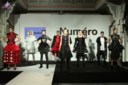 เดินแฟชั่นโชว์งานเปิดตัวนิตยสาร Numero Thailand