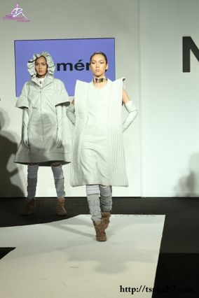 เดินแฟชั่นโชว์งานเปิดตัวนิตยสาร Numero Thailand