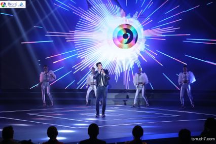 "เนย-ปภาดา กลิ่นสุมาลย์” สาวมั่นจากรั้วธรรมศาสตร์ พกความมั่นใจคว้า “ไทยซูเปอร์โมเดล 2015"