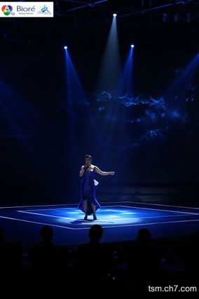 "เนย-ปภาดา กลิ่นสุมาลย์” สาวมั่นจากรั้วธรรมศาสตร์ พกความมั่นใจคว้า “ไทยซูเปอร์โมเดล 2015"