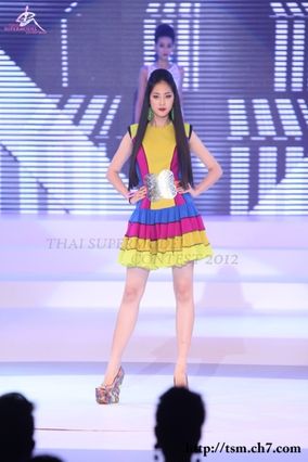 “วริศรา ยู” สาววัย 15 พกความมั่นใจ คว้า “ไทยซูเปอร์โมเดล 2012 พร้อมควบ 2 ตำแหน่งพิเศษ