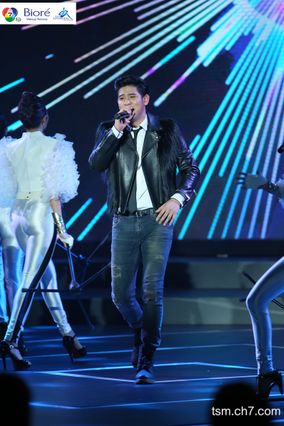 "เนย-ปภาดา กลิ่นสุมาลย์” สาวมั่นจากรั้วธรรมศาสตร์ พกความมั่นใจคว้า “ไทยซูเปอร์โมเดล 2015"