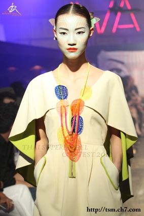 เดินแฟชั่นโชว์งาน Tube Gallery S/S 13, Chin : Unmarked