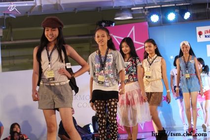 “ปู-มัณฑนา” ควง “อู-ภาณุ” และ “สา-อนิสา” ไทยซูเปอร์โมเดล 2010 สวมบทกรรมการเฟ้นหานางแบบตัวน้อย “Young Model”