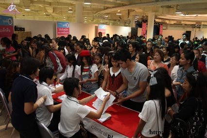 “ปู-มัณฑนา” ควง “อู-ภาณุ” และ “สา-อนิสา” ไทยซูเปอร์โมเดล 2010 สวมบทกรรมการเฟ้นหานางแบบตัวน้อย “Young Model”