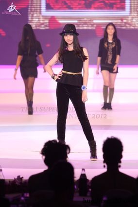 “วริศรา ยู” สาววัย 15 พกความมั่นใจ คว้า “ไทยซูเปอร์โมเดล 2012 พร้อมควบ 2 ตำแหน่งพิเศษ