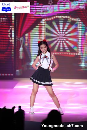 “น้องแพรไหม- ไมลิน อังสท์” สาวน้อยหน้าหวาน อายุ 15 ปี คว้าตำแหน่ง Young Model 2016 รับทุนการศึกษา 150,000 บาท